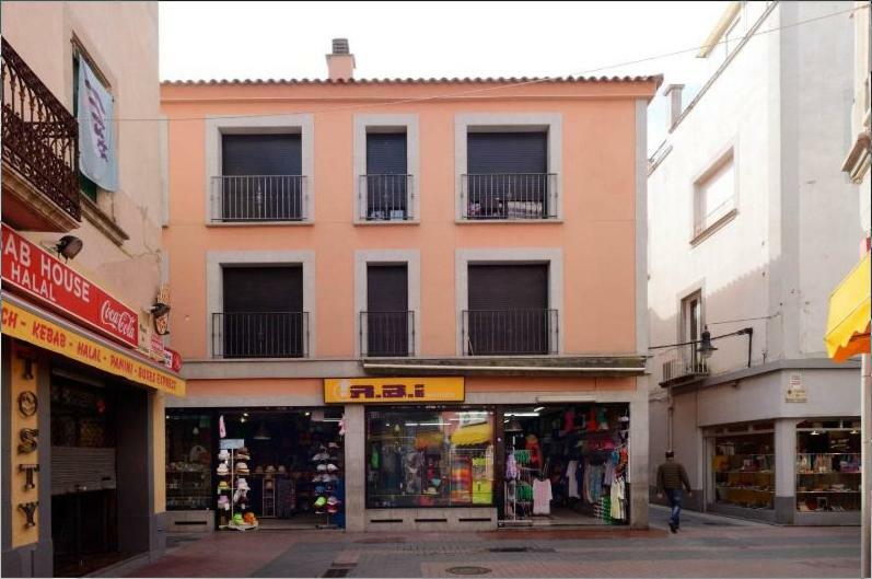 Apartaments Yaco Lloret de Mar Ngoại thất bức ảnh